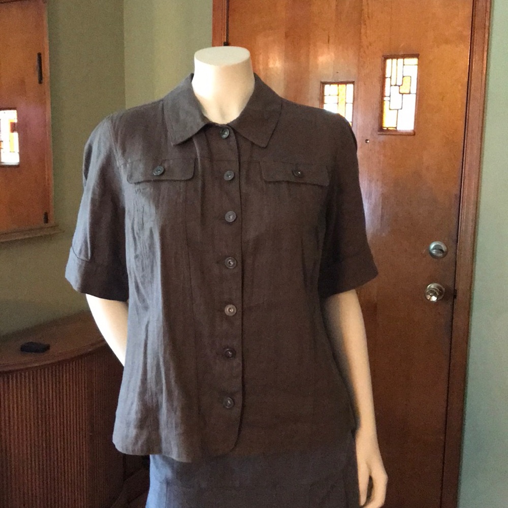 Christopher & Banks M women’s brown top